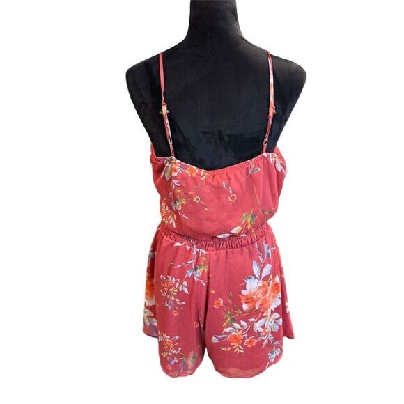 Trixxi Women's Red Floral Spaghetti Straps Romper Red Size L - Picture 3 of 9